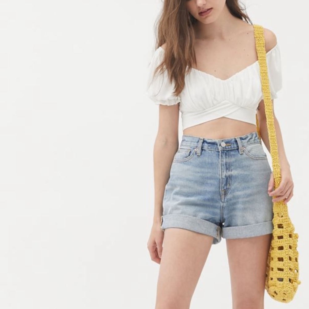URBAN OUTFITTERS DENIM SHORTS